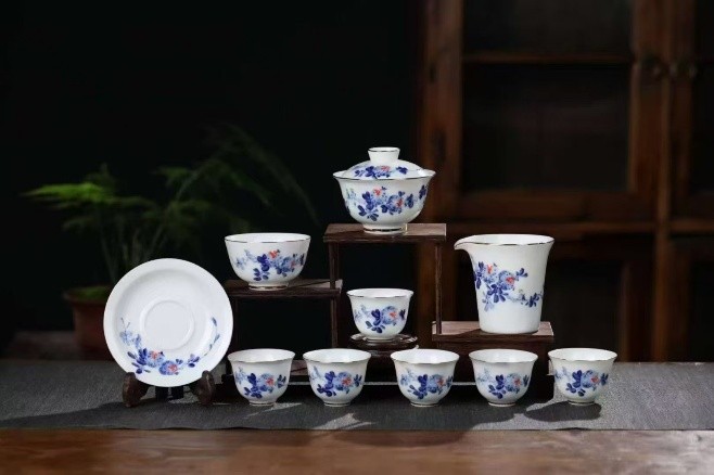 青花手绘茶具