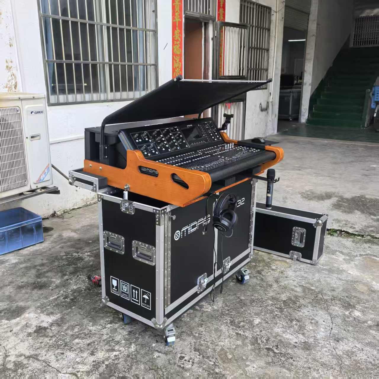 MIDAS 液压升降工作台航空箱